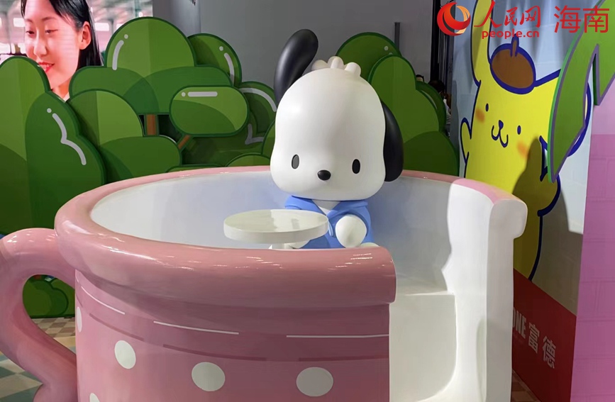 HelloKitty度假區(qū)展區(qū)成網(wǎng)紅打卡點(diǎn)。李浩蓉?cái)z