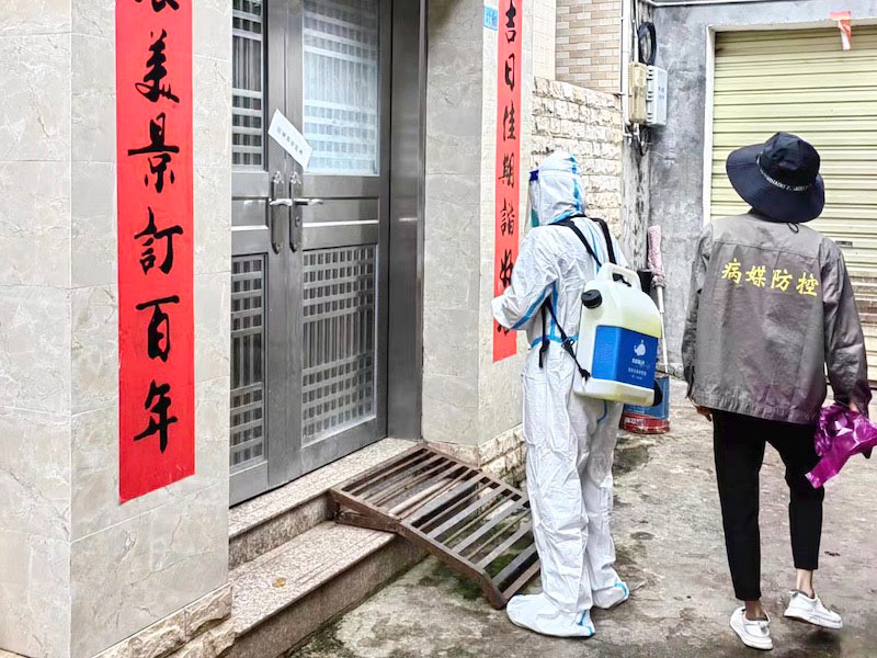 梁楚珮上門為居民進(jìn)行生活垃圾處理。受訪者供圖