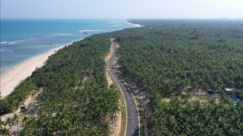 海南環(huán)島旅游公路文昌段。馬迪攝