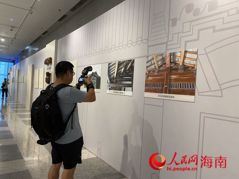 展覽現(xiàn)場(chǎng)。人民網(wǎng)記者 樊歡迪攝