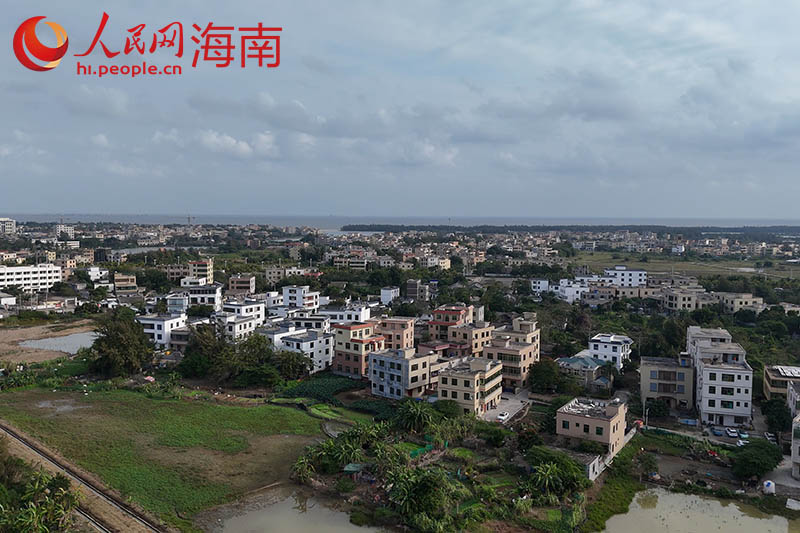 ?？谥賽鸫澹亨l(xiāng)村風(fēng)景美如畫(huà) 振興產(chǎn)業(yè)紅如火