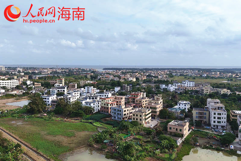 ?？谥賽鸫澹亨l(xiāng)村風(fēng)景美如畫(huà) 振興產(chǎn)業(yè)紅如火