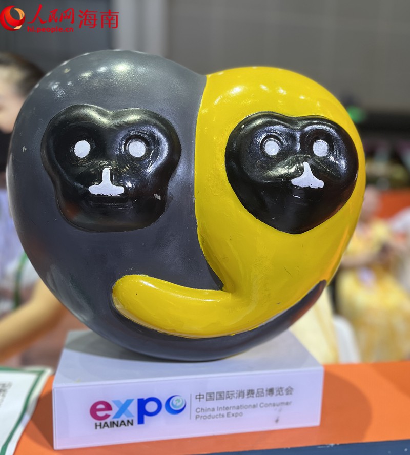 消博會(huì)吉祥物。人民網(wǎng) 符小葉攝