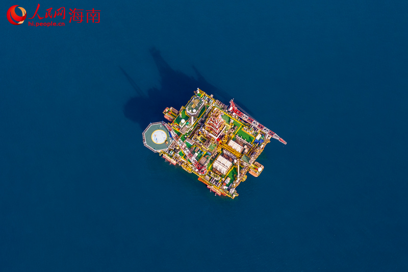 空中俯瞰海洋石油982平臺(tái)。人民網(wǎng)記者 孟凡盛攝