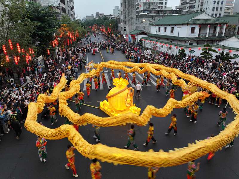 ?？谑协偵絽^(qū)府城元宵換花節(jié)活動(dòng)現(xiàn)場。主辦方供圖