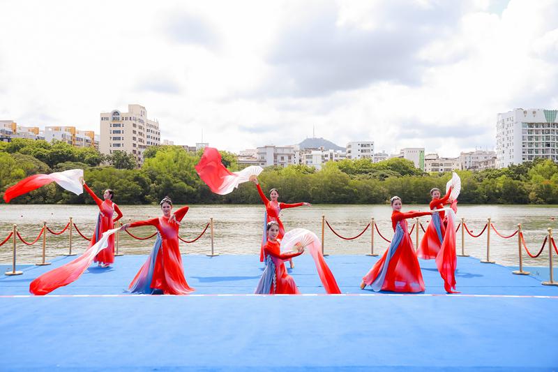 龍舟賽場盡顯“體育+”魅力。主辦方供圖